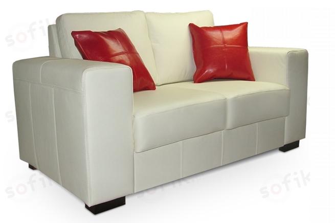 Białe meble pokojowe. Biała sofa w aranżacji nowoczesnego salonu